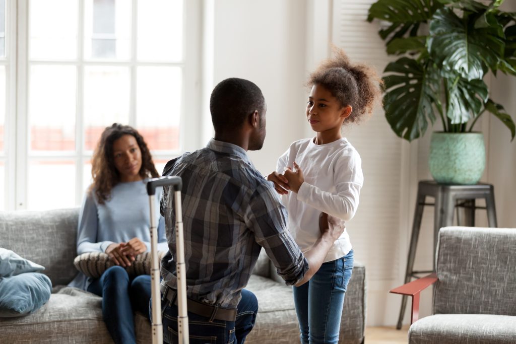 13 Ways Traveling Parents Can Ease Kids’ Separation Anxiety