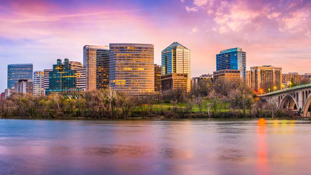 Looking for the best things to do and places to eat in Arlington, Virginia with your family? A guide has the top picks