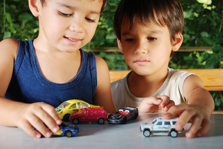 When your child says “I’m bored,” resist the urge to fix it. Boredom helps kids build creativity, self-esteem and independence. Here’s how to support it without screens or lectures.