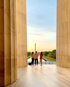 Wondering if you can swim in the Lincoln Memorial Reflecting Pool? Learn why swimming isn’t allowed at the iconic DC spot.