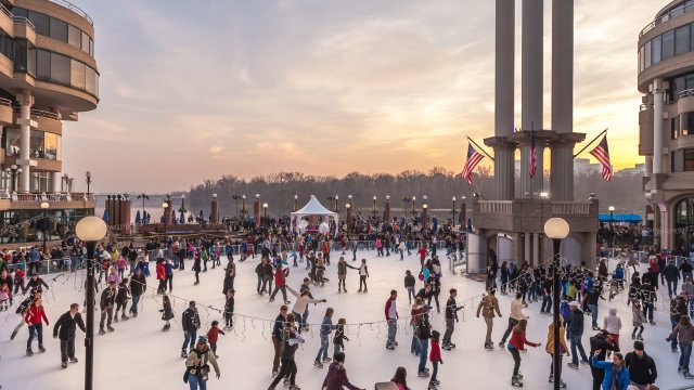 Discover the perfect place to ice skate this winter with our guide to the DMV’s best ice rinks featuring family favorites, beginner-friendly options and holiday charm.