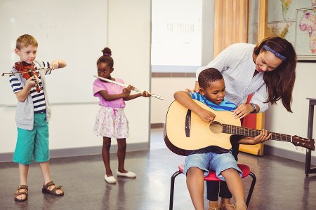 Kids will love these music classes offered in the DC metro area Discover six excellent music schools and programs in the DC metro area offering private lessons and group classes for families with kids.