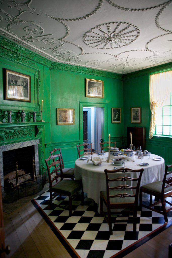 Dining Room, credit to the Mount Vernon Ladies' Association