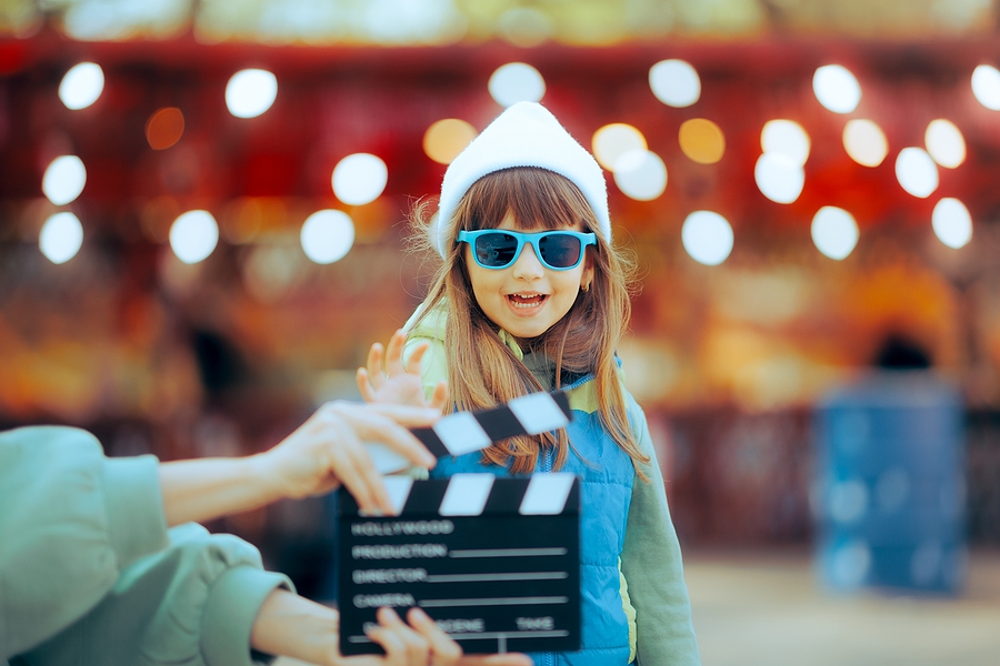 Put your kids center stage at some one of these great DMV theatre programs theater classes for kids in the DMV - young girl acting