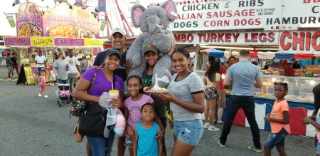 Families enjoy Labor Day weekend events at a county fair in the DMV.